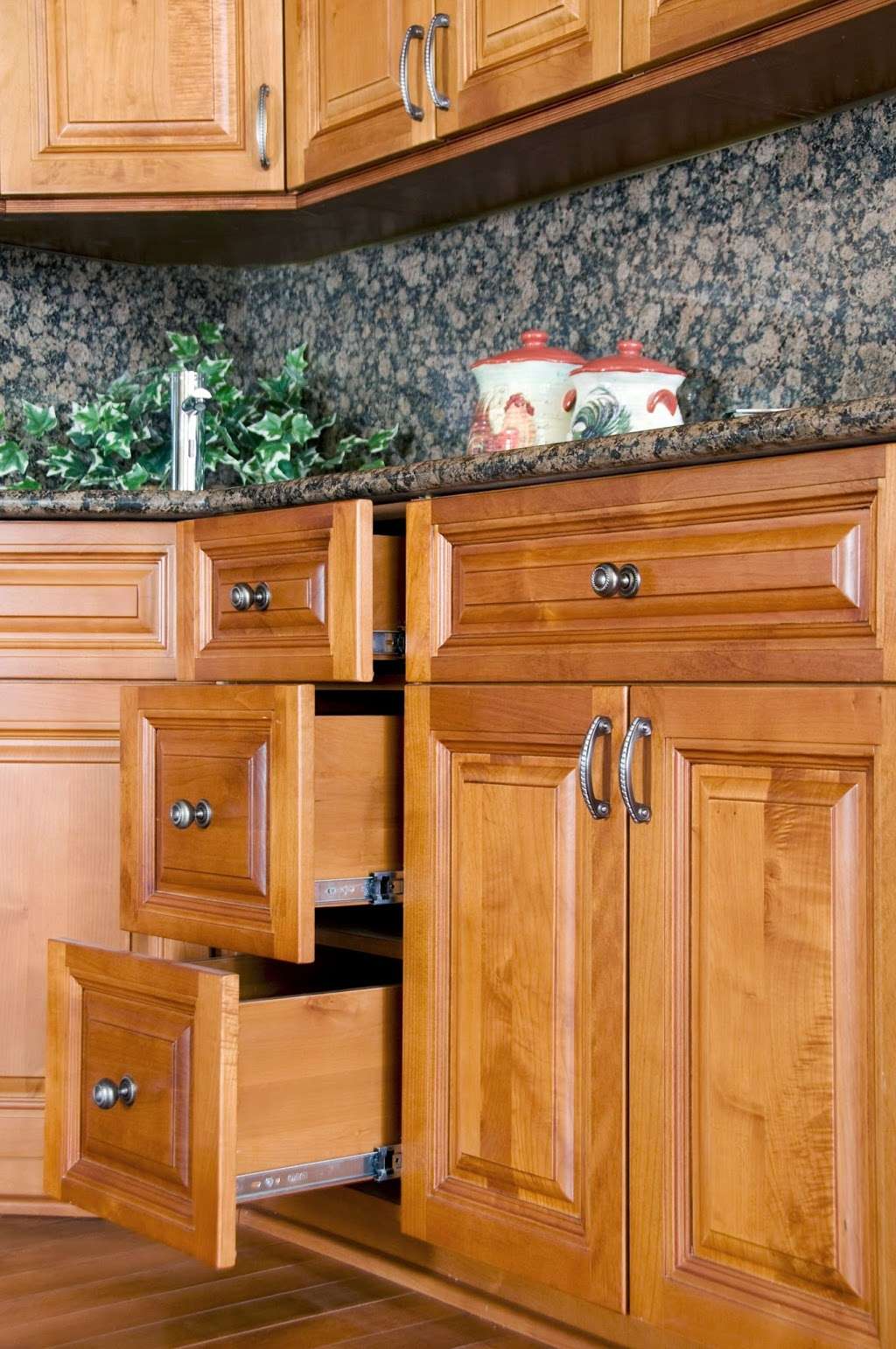 Cream City Cabinets - Waukesha WI | 2242 W Bluemound Rd c, Waukesha, WI 53186, USA | Phone: (262) 439-9508