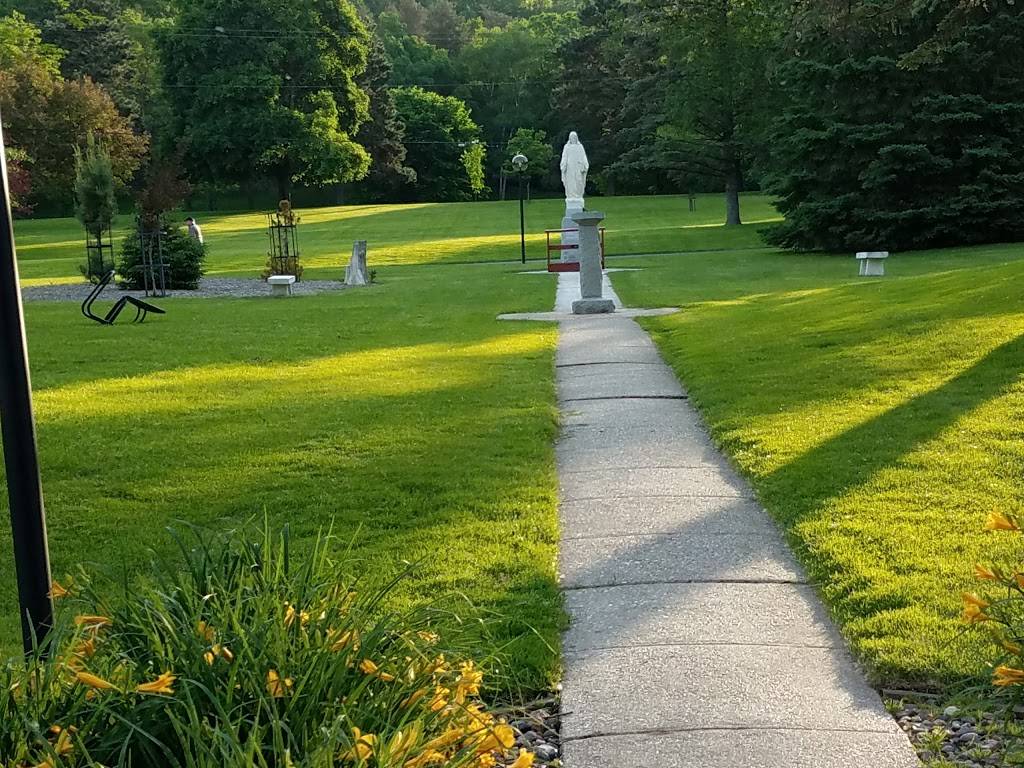 Jesuit Retreat House | 8243 Demontreville Trail N, Lake Elmo, MN 55042, USA | Phone: (651) 777-1311