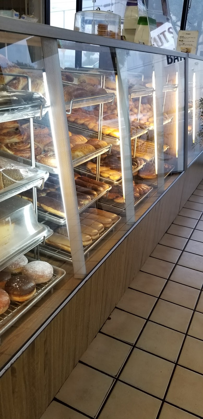 Grannys Donuts | 8534 Paramount Blvd, Downey, CA 90240, USA | Phone: (562) 928-4445