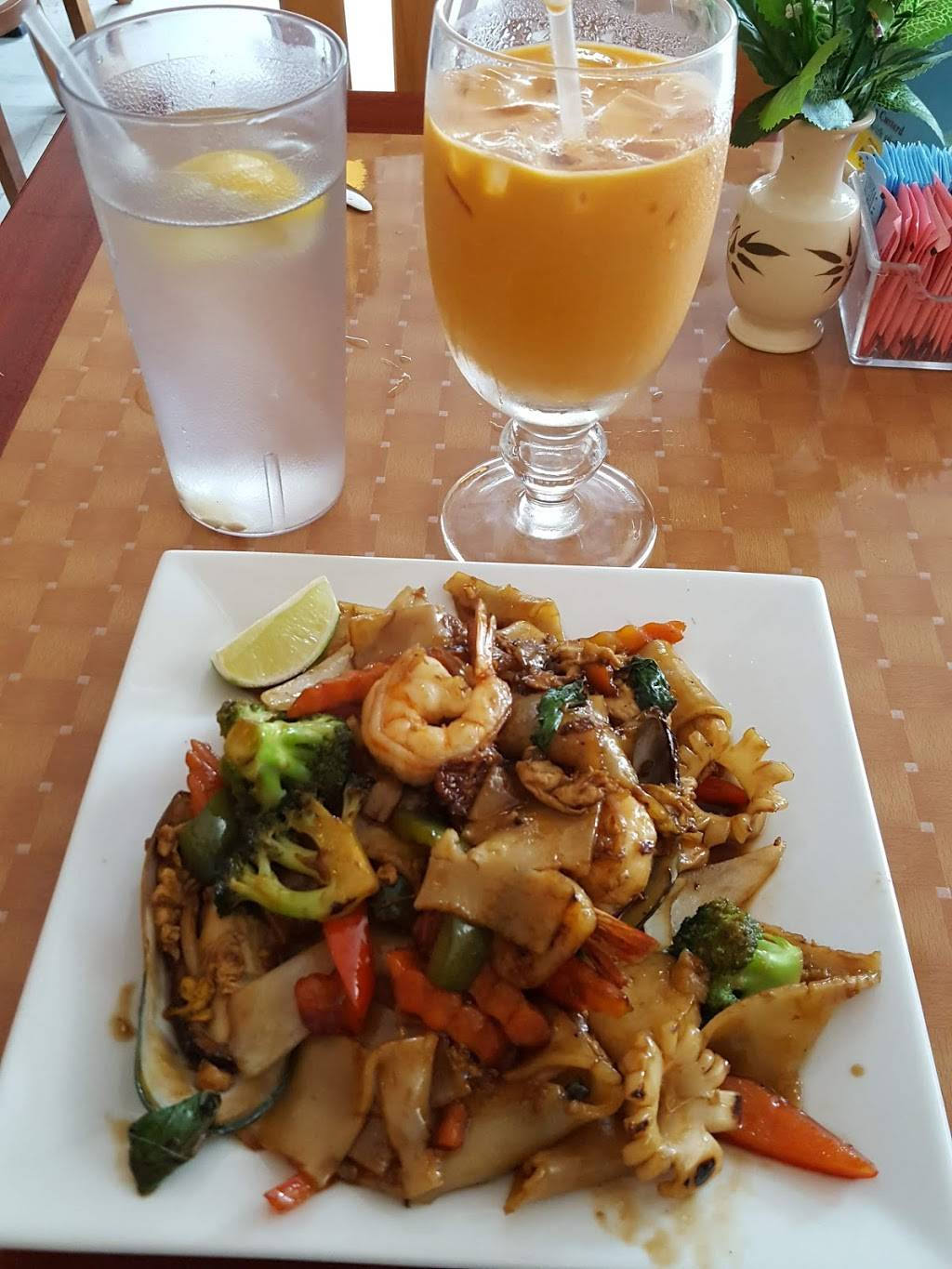 Thai Best Cuisine | 8401 Hampton Blvd #11, Norfolk, VA 23505 | Phone: (757) 489-8119