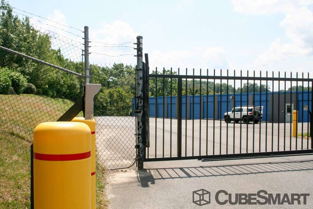 CubeSmart Self Storage | 847 Trailview Blvd SE, Leesburg, VA 20175 | Phone: (703) 777-8211