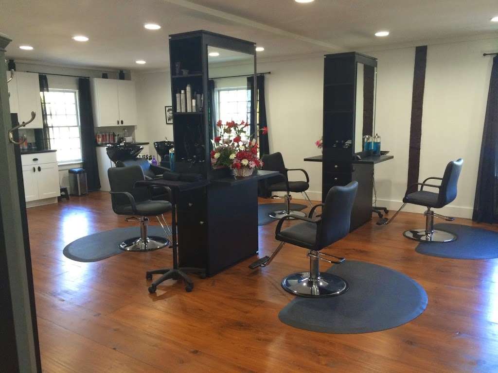 Raquel & Company Hair Salon | 9 Bridge St, Montgomery, NY 12549 | Phone: (845) 457-3660