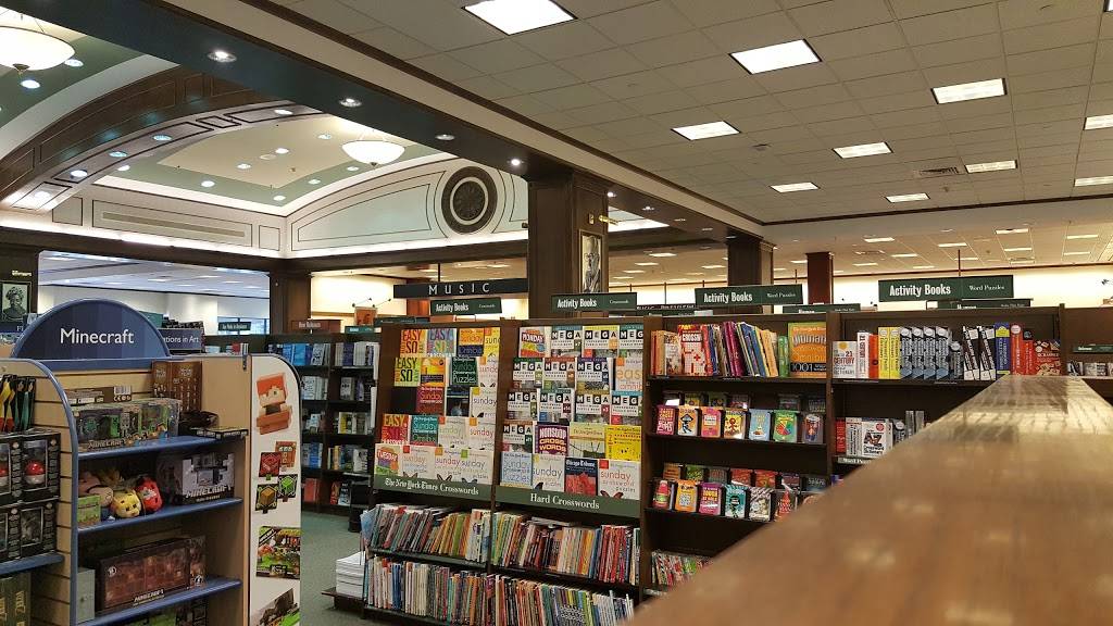 Barnes & Noble | 801 S Hurstbourne Pkwy, Louisville, KY 40222, USA | Phone: (502) 426-0255