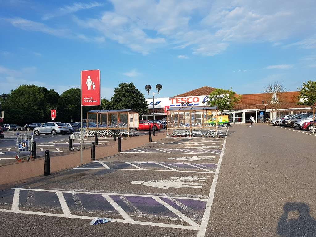 Tesco Gatwick Car Park | Horley RH6 0BB, UK