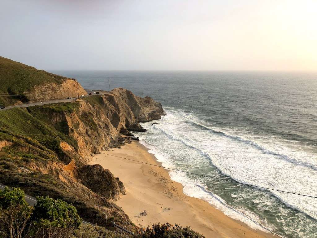 Gray Whale Cove Trailhead | Unnamed Road, Pacifica, CA 94044, USA