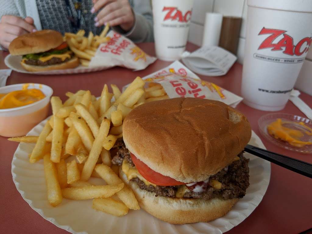 Zacs Hamburgers | 1505 Chester Pike, Crum Lynne, PA 19022, USA | Phone: (610) 833-2233