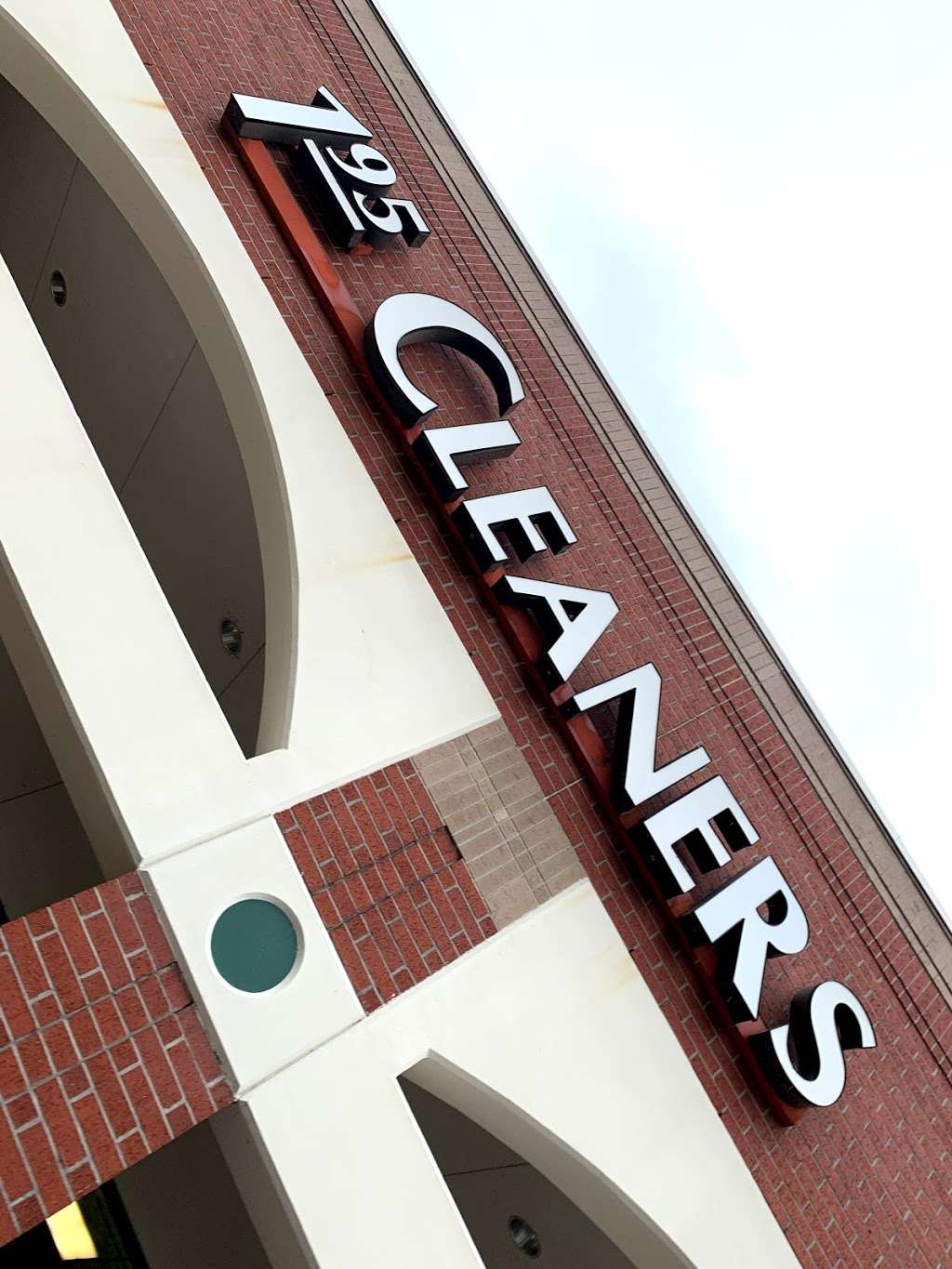 Continental Cleaners | 15201 Southwest Fwy, Sugar Land, TX 77478, USA | Phone: (281) 565-5144
