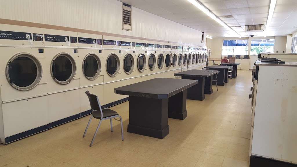 Laundromat | 231 E State Rd, Island Lake, IL 60042, USA