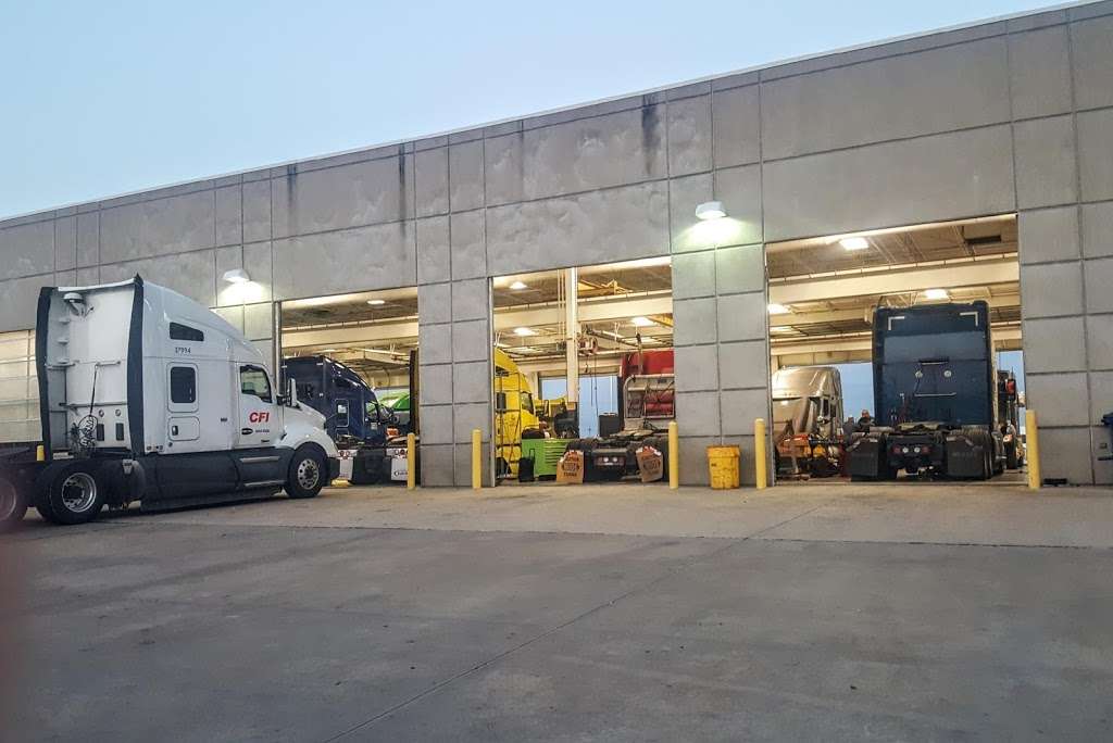 MHC Kenworth - South Dallas | 34661 Lyndon B Johnson Fwy, Dallas, TX 75241, USA | Phone: (972) 225-3600