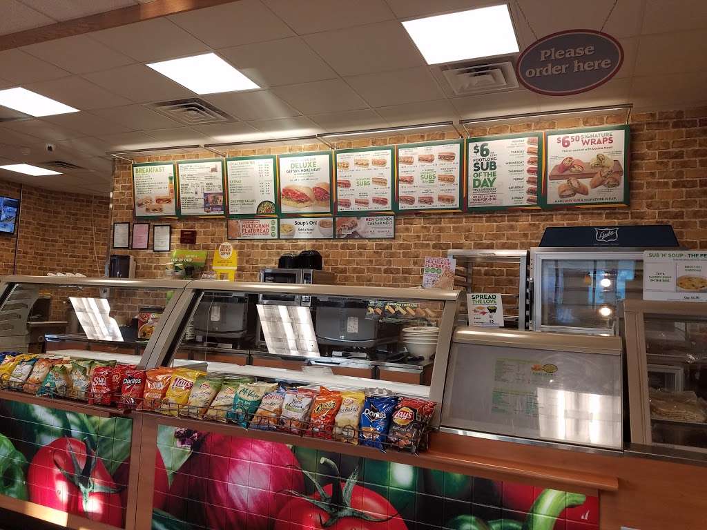 Subway | 141 S 18th St Ste B, Kansas City, KS 66102, USA | Phone: (913) 371-0542