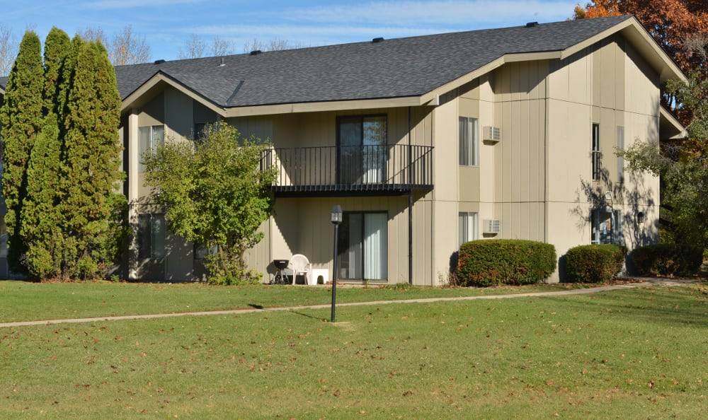 Parquelynn Village Apartments | 4703 Vista Park Ct, Nashotah, WI 53058, USA | Phone: (262) 361-3503