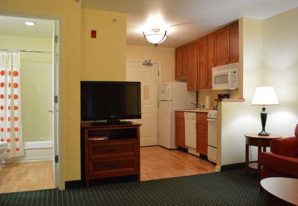 TownePlace Suites by Marriott Quantico Stafford | 2772 Jefferson Davis Hwy, Stafford, VA 22554, USA | Phone: (540) 657-1990