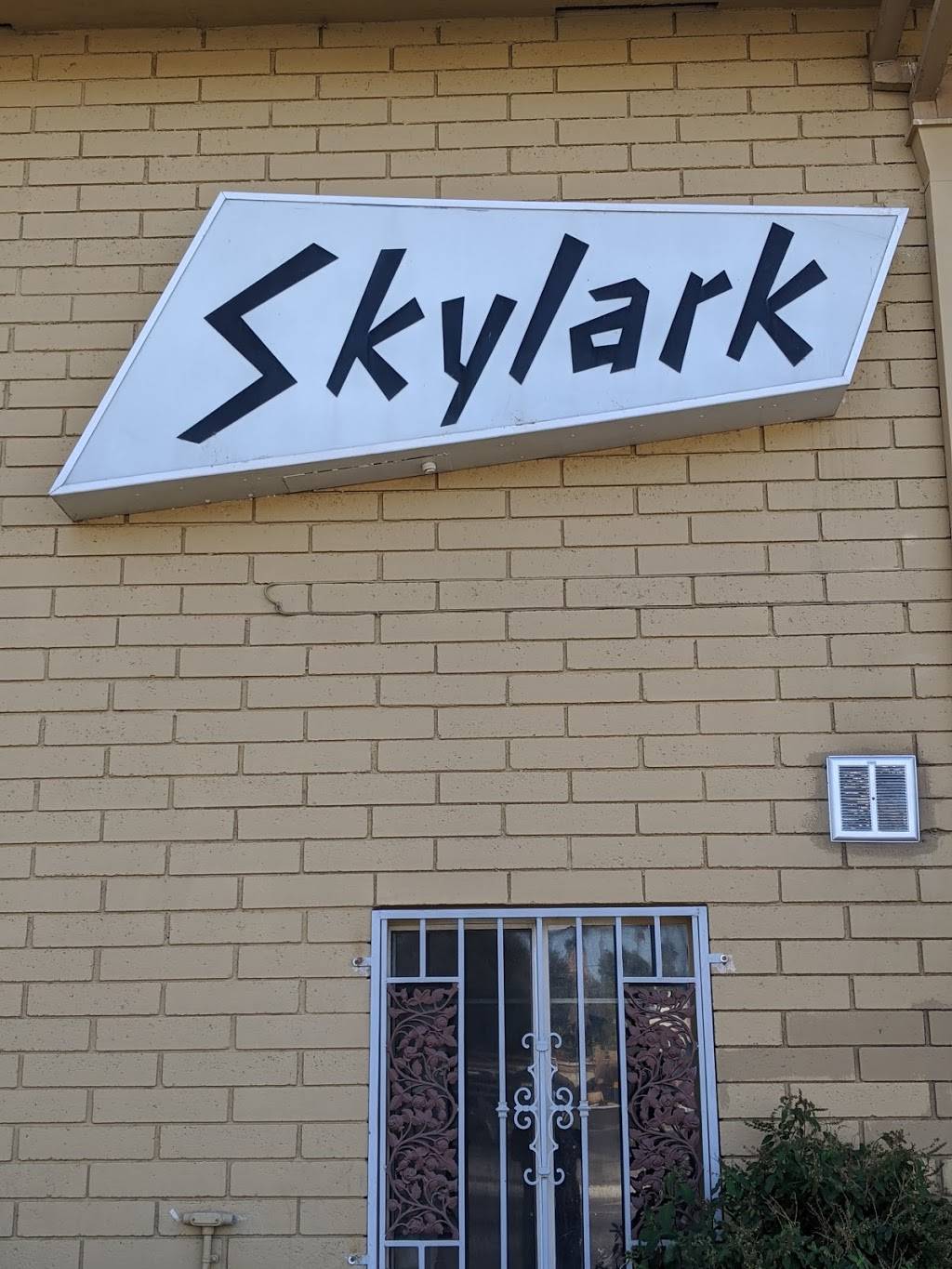 Skylark Motel | 2140 University Ave, Riverside, CA 92507, USA | Phone: (951) 682-7675