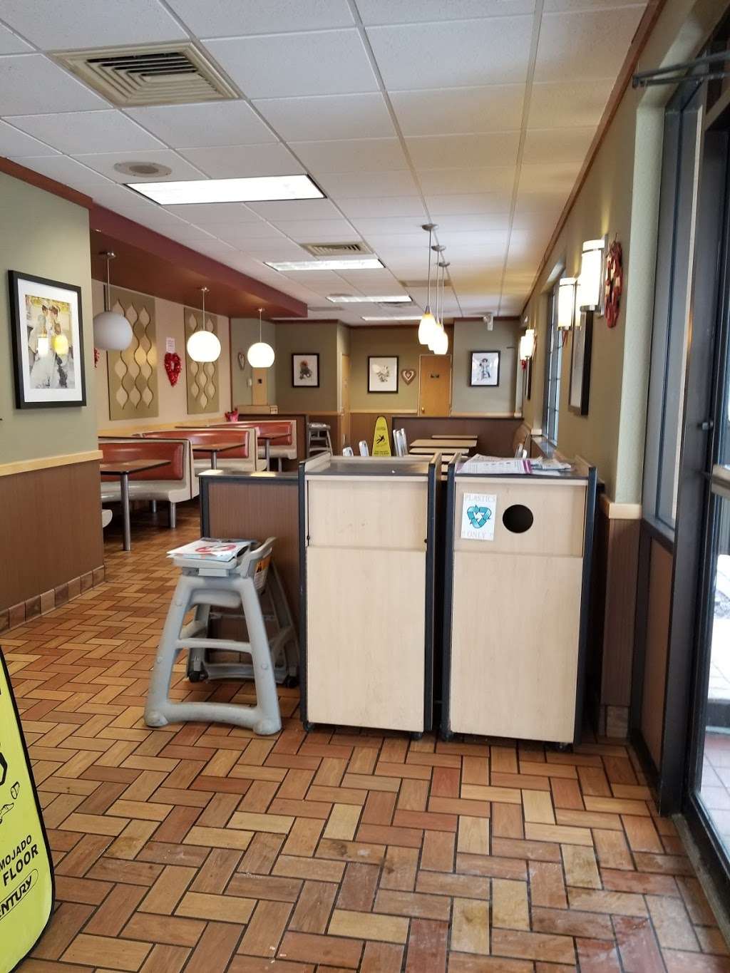 McDonalds | 249 S Mountain Blvd, Mountain Top, PA 18707, USA | Phone: (570) 474-9412