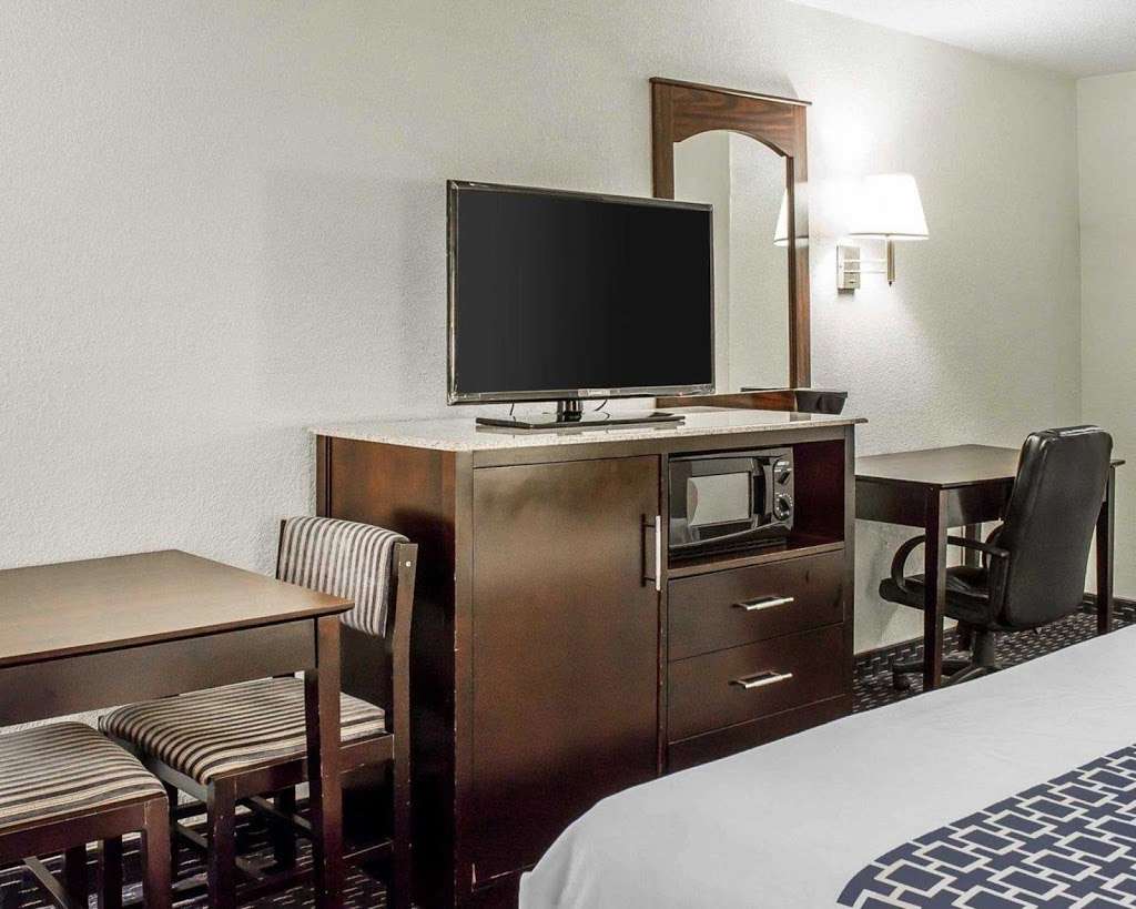 Econo Lodge | 1175 Kane St, Scranton, PA 18505, USA | Phone: (570) 348-1000