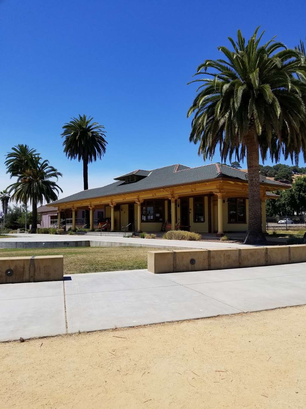 Niles Depot | 37592 Niles Blvd, Fremont, CA 94536, USA | Phone: (510) 797-4449