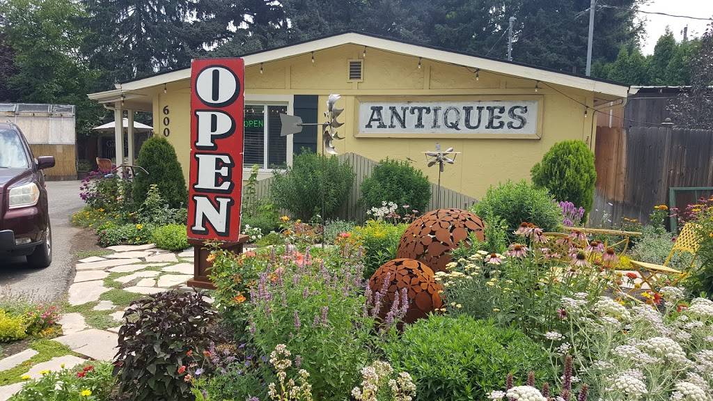 LA Junk Antiques | 600 N Latah St, Boise, ID 83706, USA | Phone: (208) 957-5878