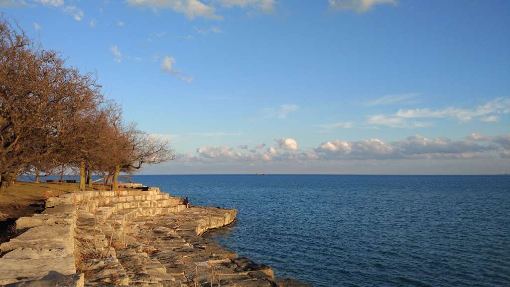 Wallach Fountain | Lakefront Trail, Chicago, IL 60615, USA | Phone: (312) 742-7529