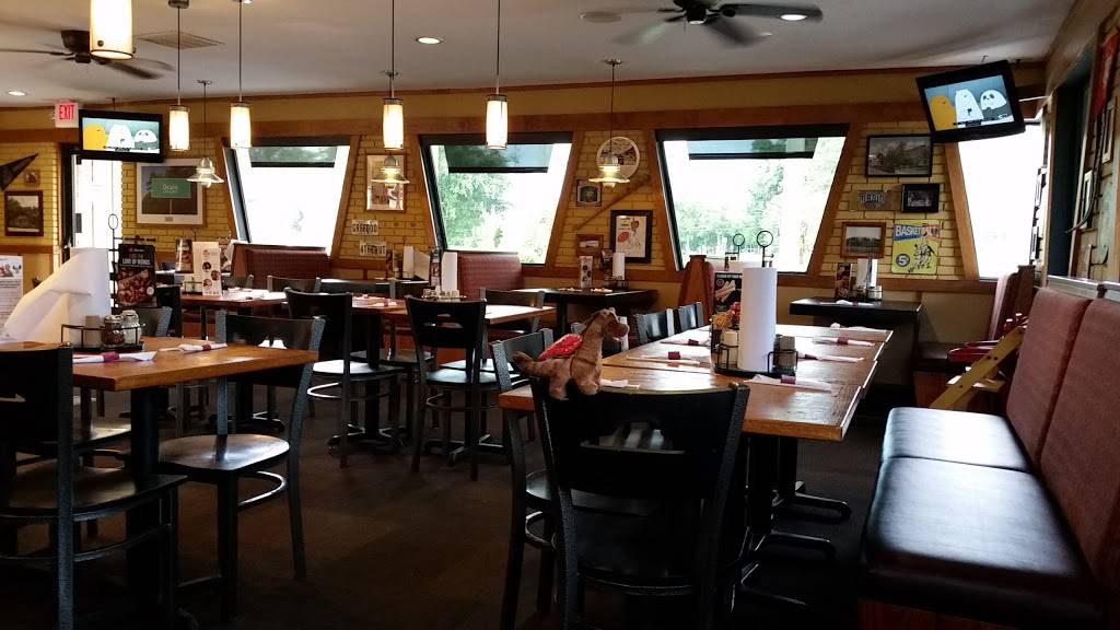 Pizza Hut | 3815 E Silver Springs Blvd, Ocala, FL 34470, USA | Phone: (352) 694-1125