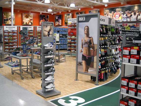 DICKS Sporting Goods | 1939 N Campus Ave, Upland, CA 91784, USA | Phone: (909) 946-7192