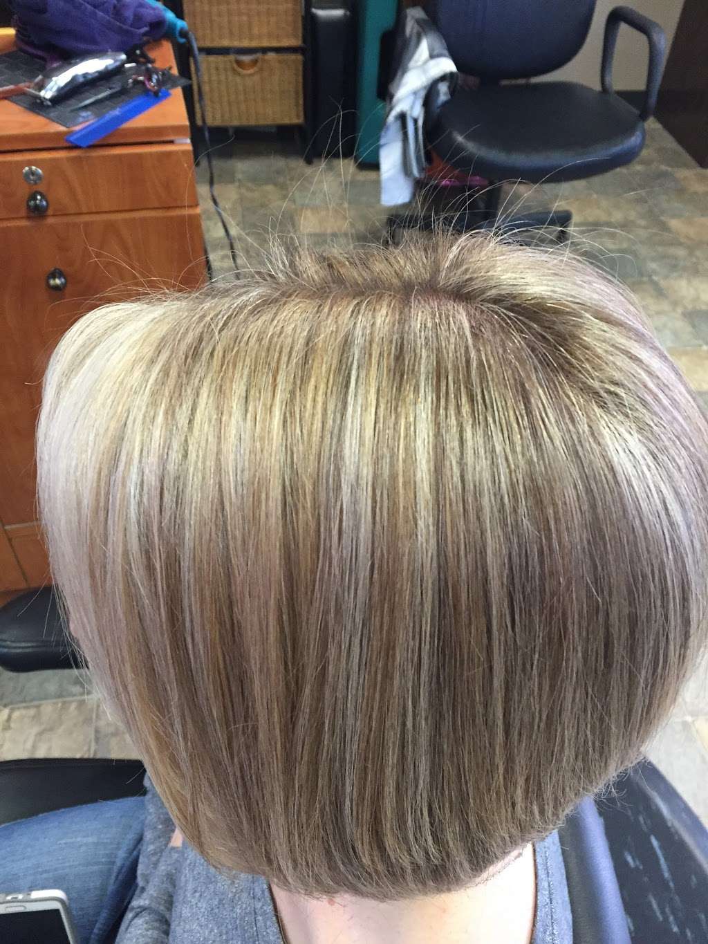 A Hair Hut | 33255 Lexington Ave # F, De Soto, KS 66018 | Phone: (913) 583-3633