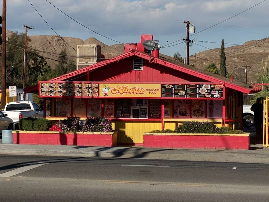 Albertos Mexican Food | 5652, 19582 Temescal Canyon Rd, Corona, CA 92881 | Phone: (951) 340-1467