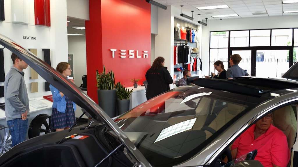 Tesla | 3555 Manchester Trafficway, Kansas City, MO 64129, USA | Phone: (816) 861-0805