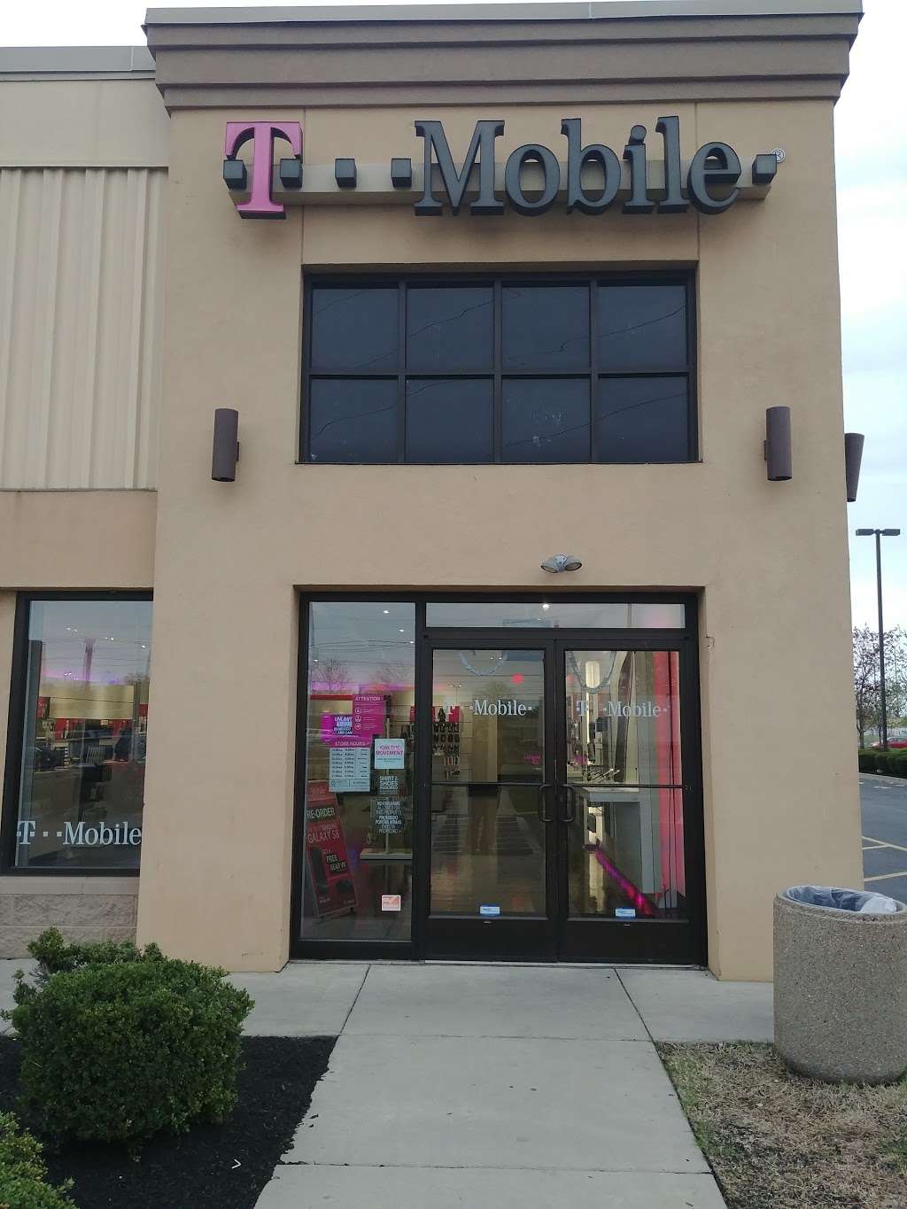 T-Mobile | 7620 Lindbergh Blvd, Philadelphia, PA 19153, USA | Phone: (215) 365-0136