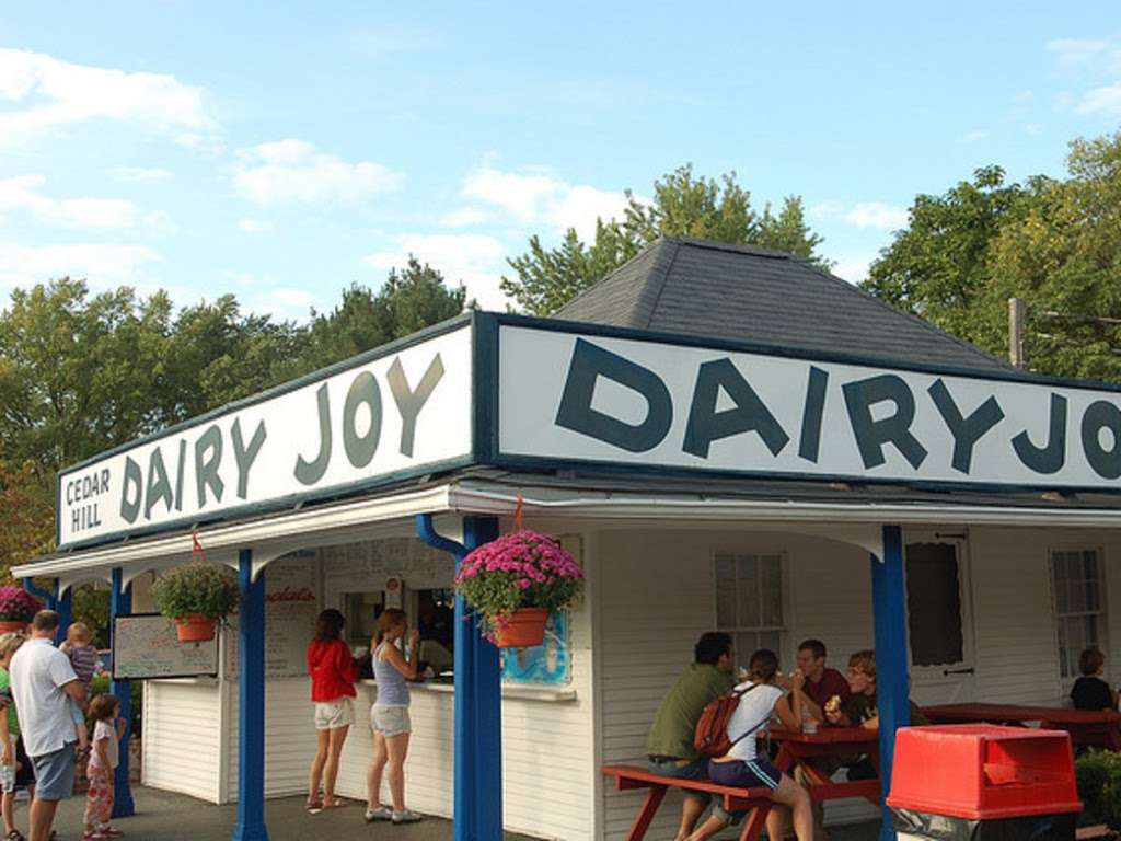 Cedar Hill Dairy Joy | 331 North Ave, Weston, MA 02493 | Phone: (781) 894-2600