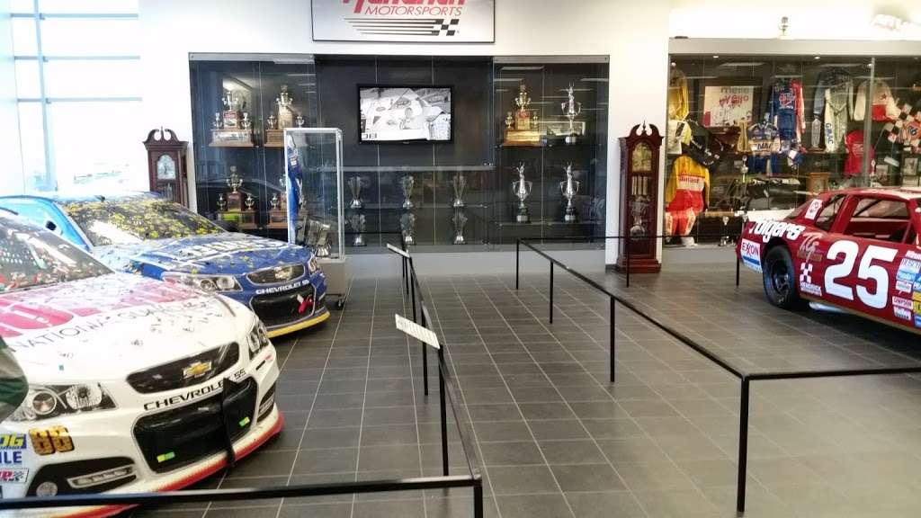 Hendrick Motorsports 48/88 Race Shop | 4345 Papa Joe Hendrick Blvd, Charlotte, NC 28262, USA | Phone: (704) 455-3400