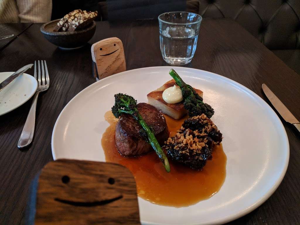 Odettes | 130 Regents Park Rd, Primrose Hill, London NW1 8XL, UK | Phone: 020 7586 8569
