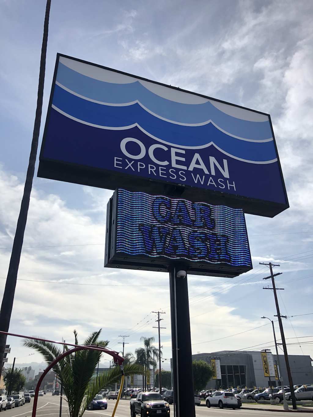 Ocean Express Wash | 5300 Van Nuys Blvd, Sherman Oaks, CA 91401, USA | Phone: (818) 616-4032