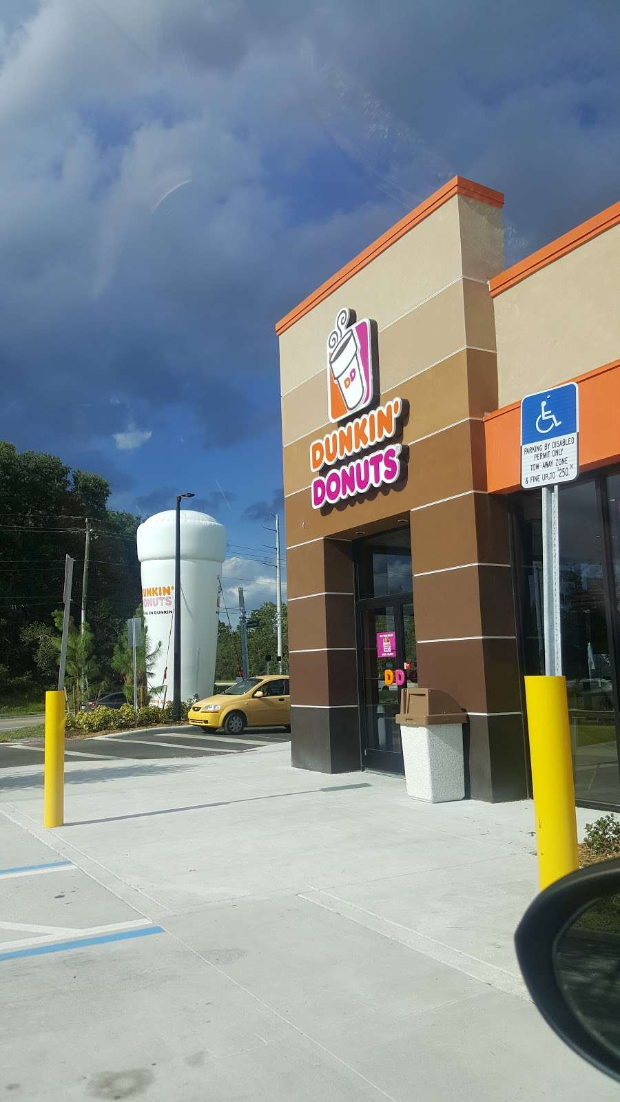 Dunkin Donuts | 813062000020, Deltona, FL 32738, USA