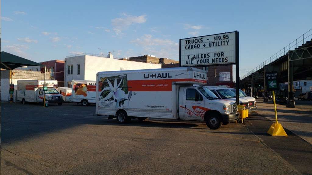 U-Haul Moving & Storage of Bensonhurst | 6615 New Utrecht Ave, Brooklyn, NY 11219, USA | Phone: (718) 232-1400