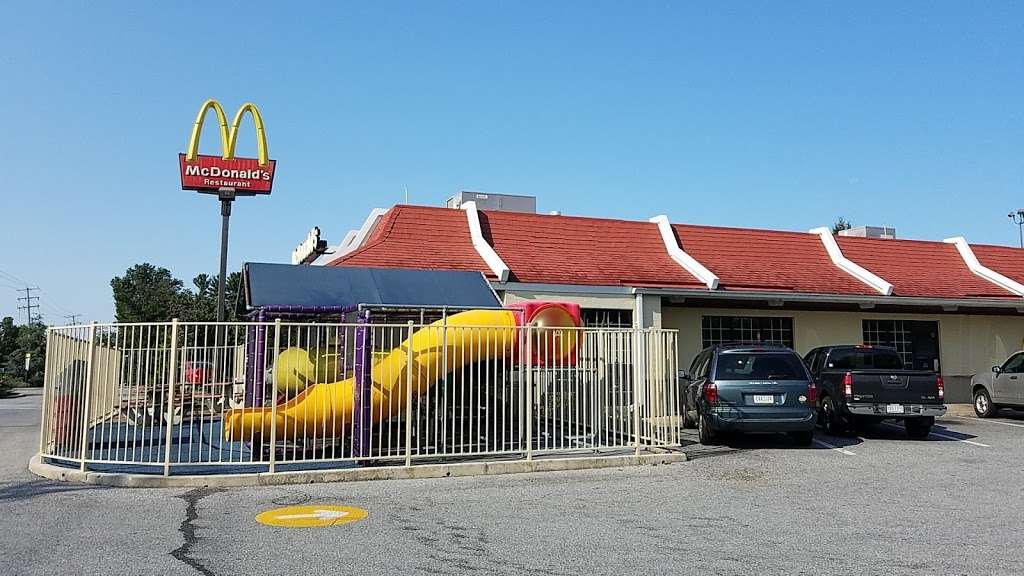 McDonalds | 4015 E Market St, York, PA 17402, USA | Phone: (717) 757-9655