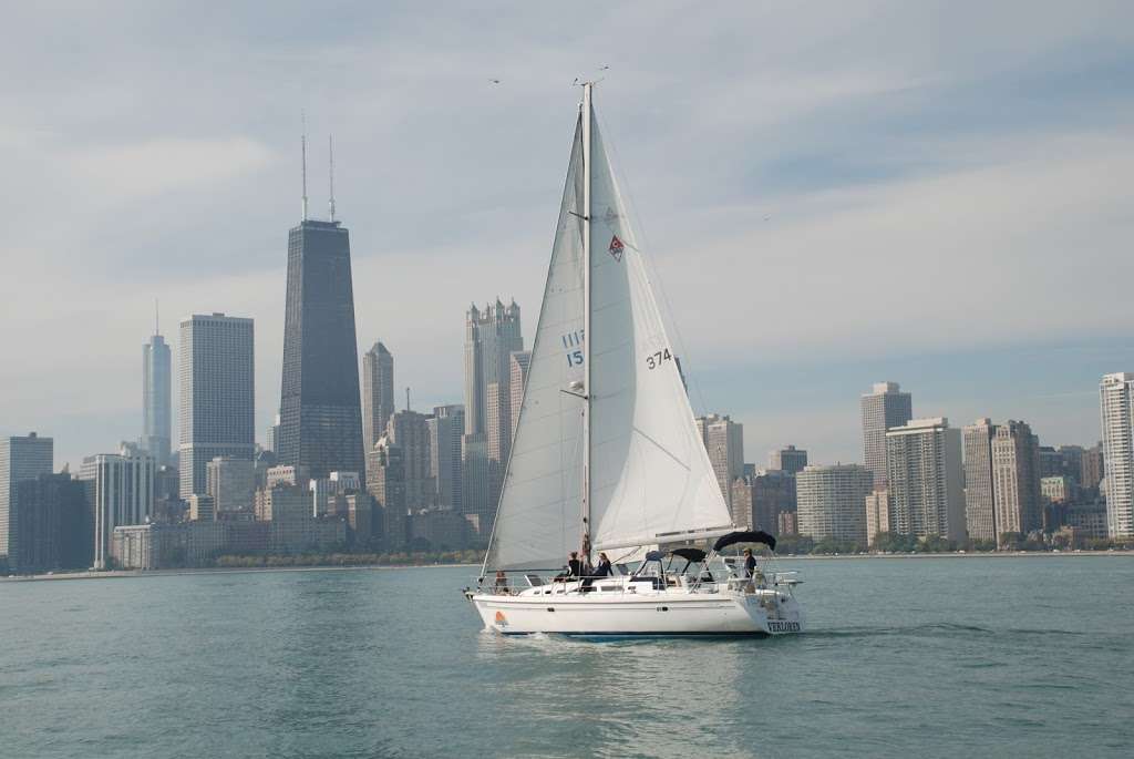 Chicago Sailboat Charters | 400 W Belmont Harbor Dr, Chicago, IL 60657, USA | Phone: (773) 236-7245