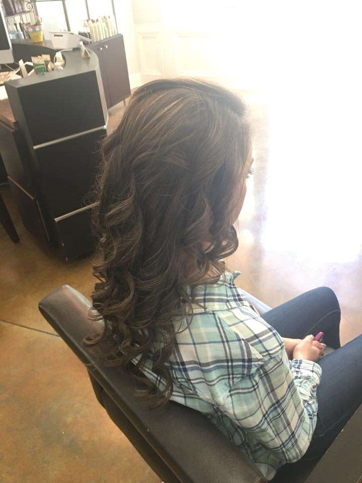 Hair on Broad | 634 Shelton Ave, Statesville, NC 28677, USA | Phone: (704) 380-4164