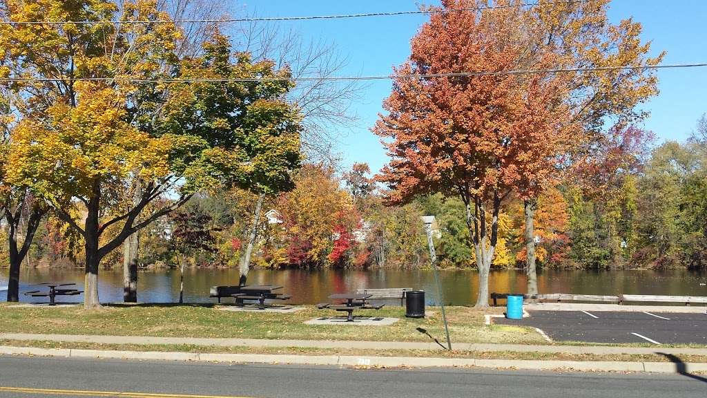 New Market Pond | 605 S Washington Ave, Piscataway Township, NJ 08854, USA