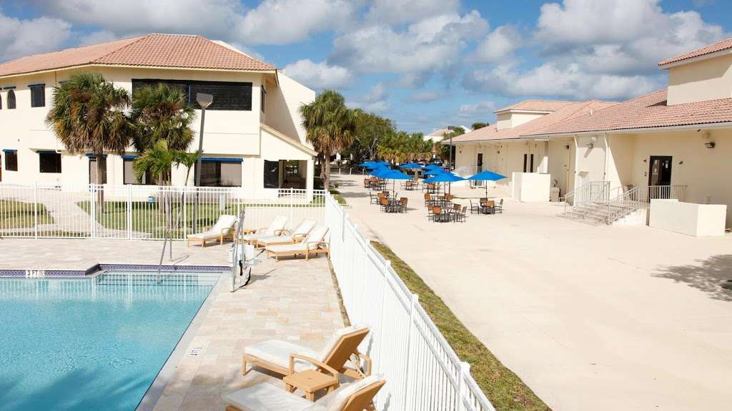 Beach House Center for Recovery | 13321 US-1, Juno Beach, FL 33408, USA | Phone: (855) 926-2226