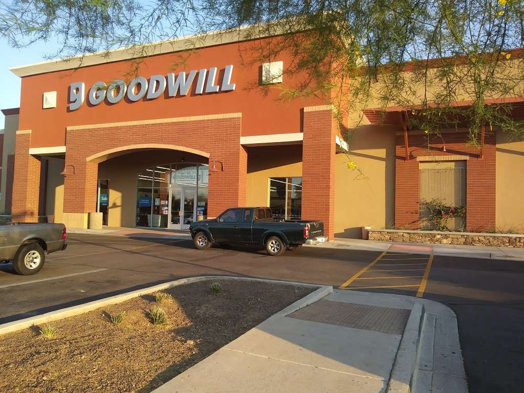 99th and Camelback - Goodwill - Retail Store and Donation Center | 10005 W Camelback Rd, Phoenix, AZ 85037, USA | Phone: (602) 216-3924