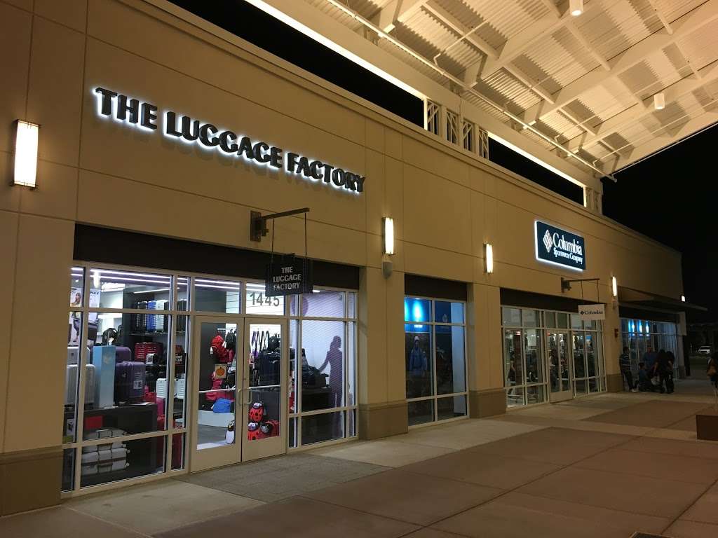 Columbia Factory Store | 1650 Premium Outlet Blvd #1450, Aurora, IL 60502, USA | Phone: (331) 212-3028