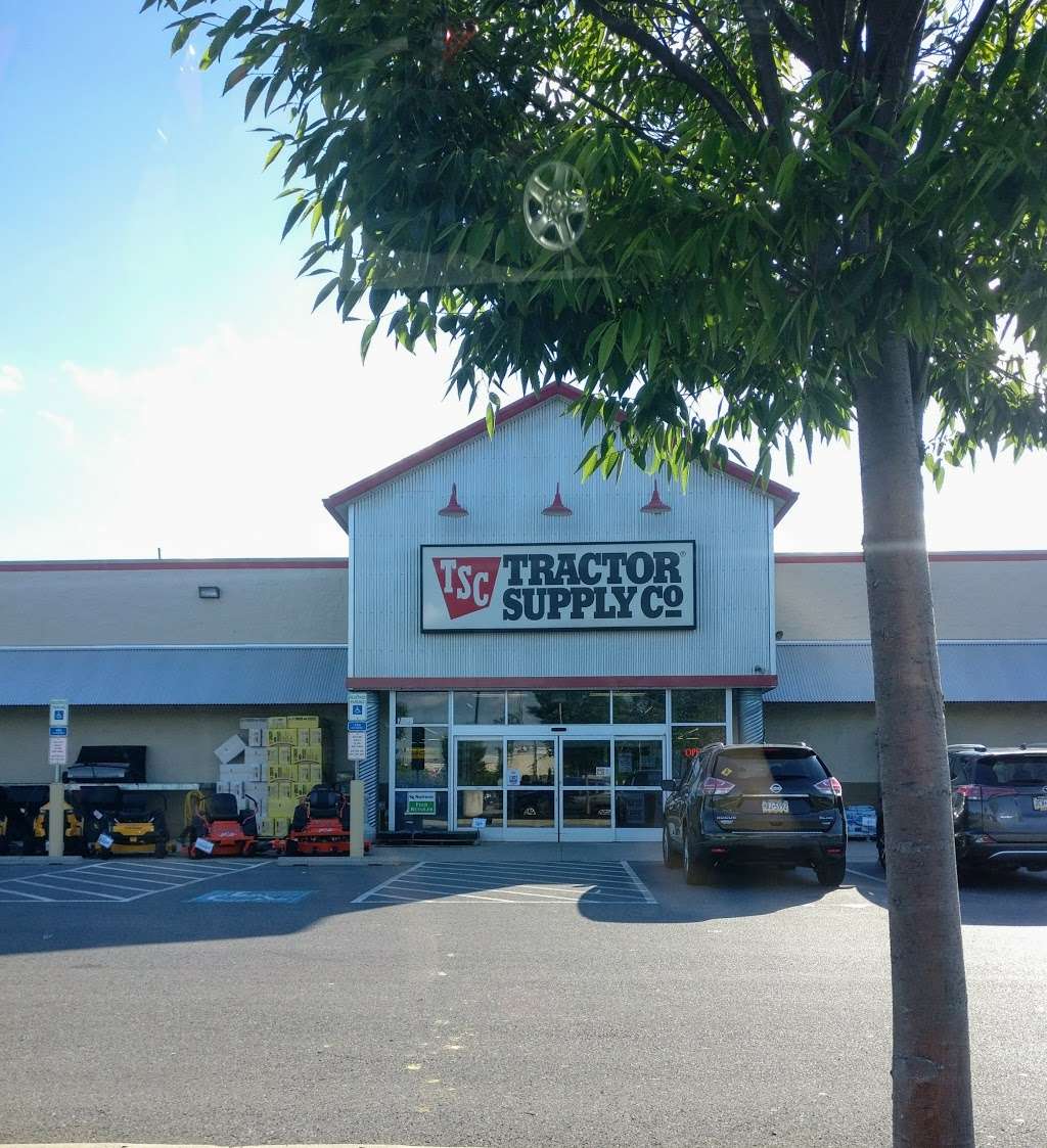 Tractor Supply Co. | 7450 Hamilton Blvd, Trexlertown, PA 18087 | Phone: (610) 366-9461