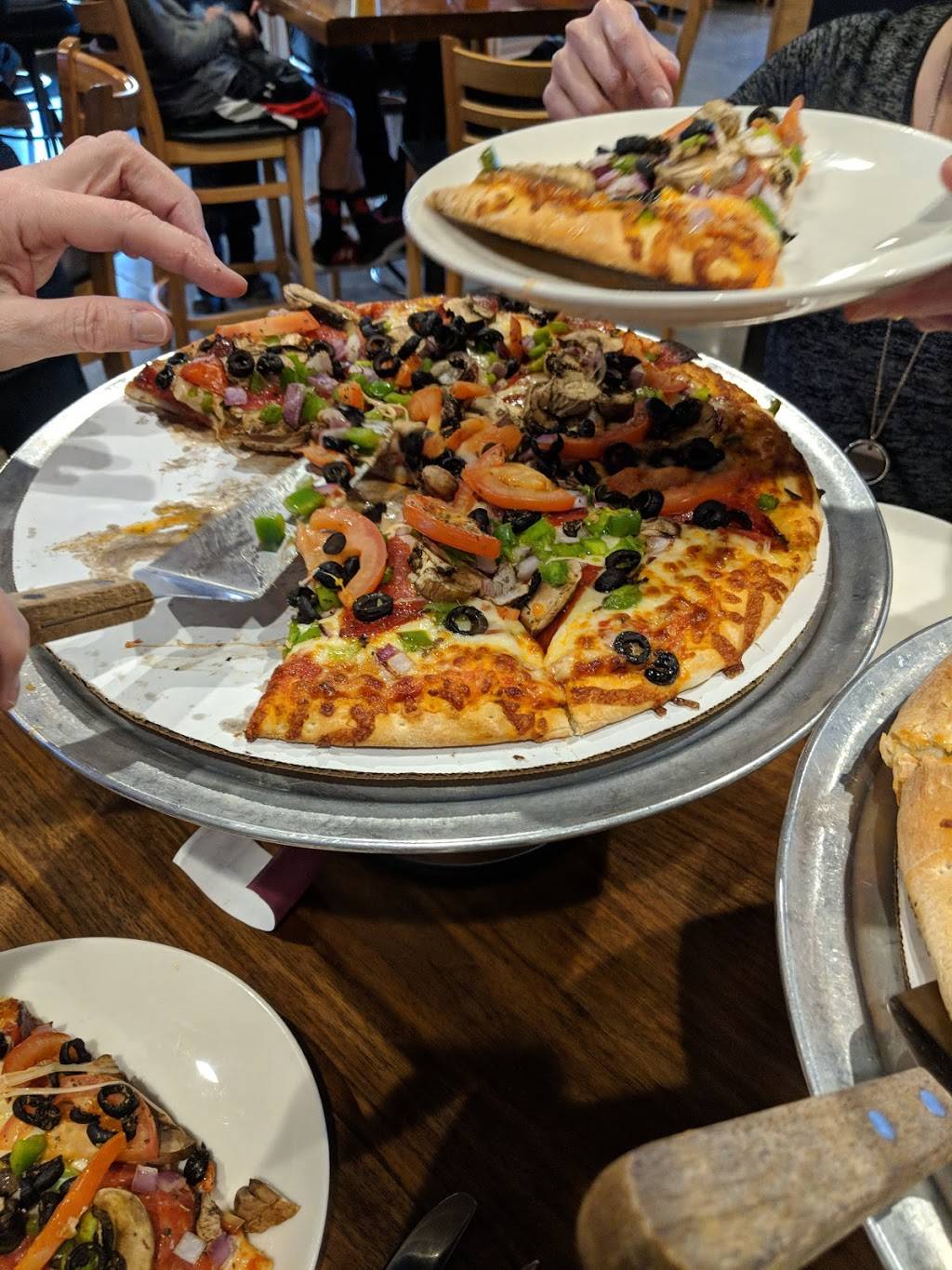 Sugar River Pizza Co. | 957 Liberty Dr, Verona, WI 53593 | Phone: (608) 497-1800