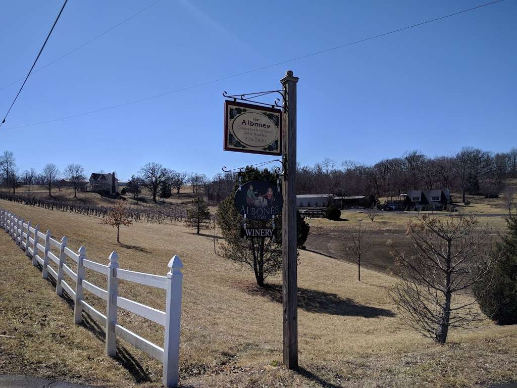 Albonee Country Inn & Winery | 2200 S Crenshaw Rd, Independence, MO 64057, USA | Phone: (816) 220-2820