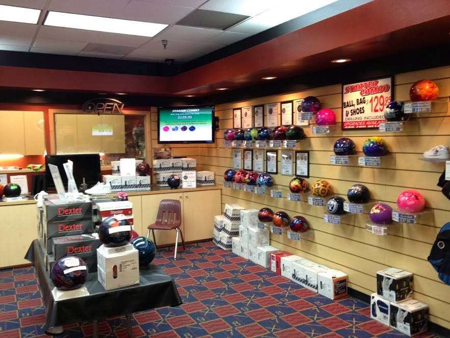 The Professional Approach Pro Shop Cal Bowl | 2500 E Carson St, Lakewood, CA 90712, USA | Phone: (562) 421-1805