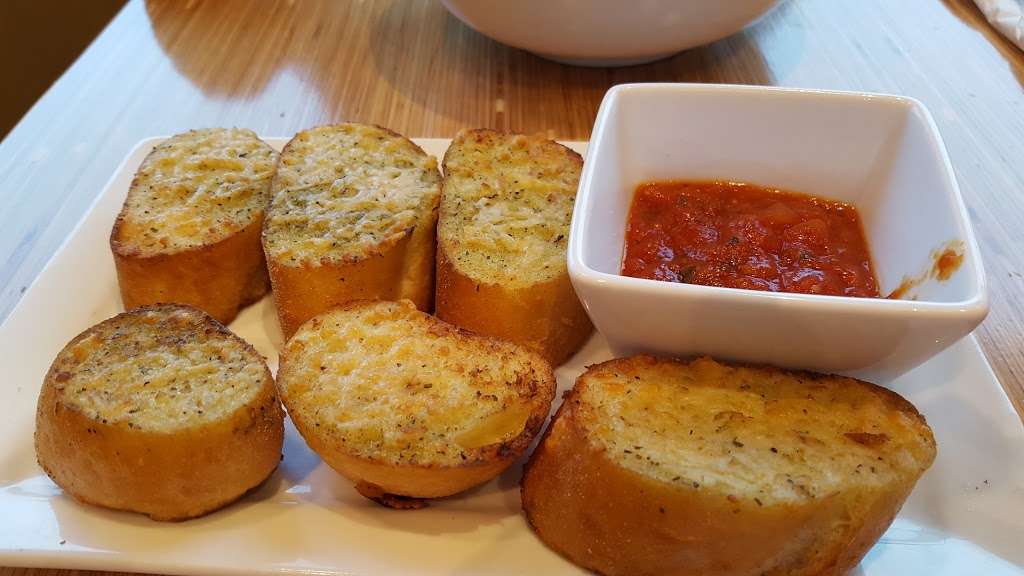 Noodles and Company | 895 S Randall Rd, Elgin, IL 60123, USA | Phone: (847) 888-0500