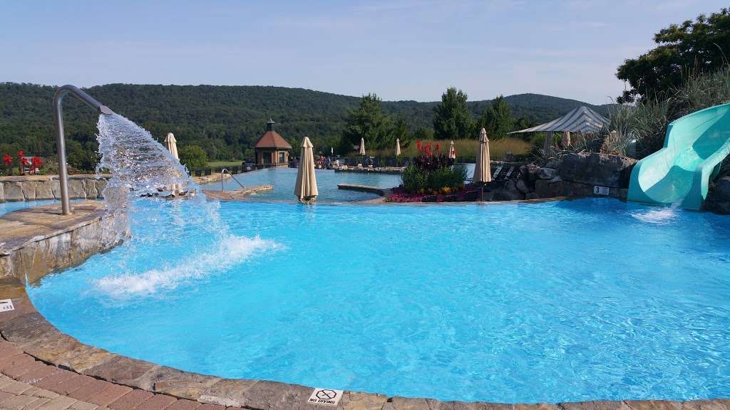 Grand Cascades Lodge | 3 Wild Turkey Way, Hamburg, NJ 07419 | Phone: (844) 281-0548