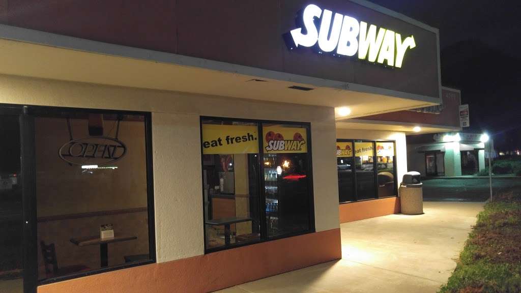 Subway Restaurants | 4701 Clayton Rd, Concord, CA 94521, USA | Phone: (925) 825-3382