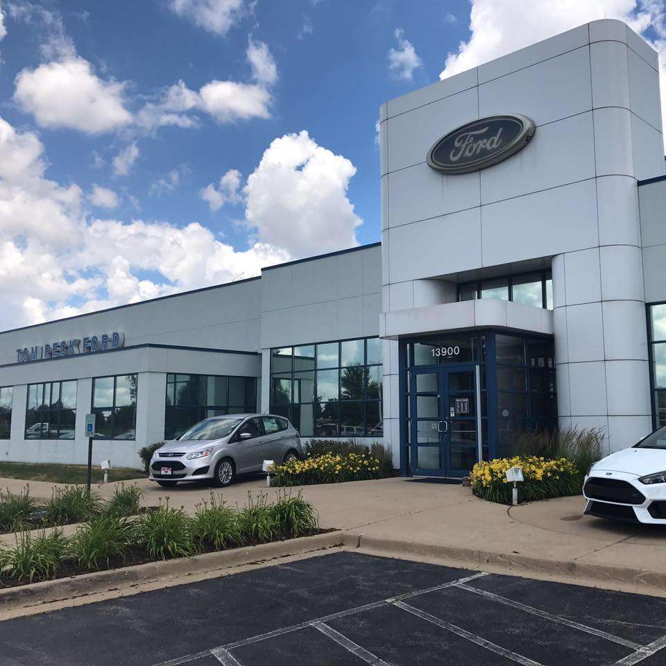 Tom Peck Ford of Huntley | 13900 Automall Dr, Huntley, IL 60142, USA | Phone: (847) 669-6060