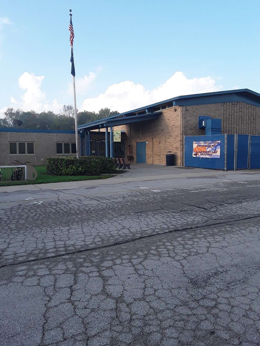 Bainbridge Elementary School | 412 S Washington St, Bainbridge, IN 46105, USA | Phone: (765) 522-6233
